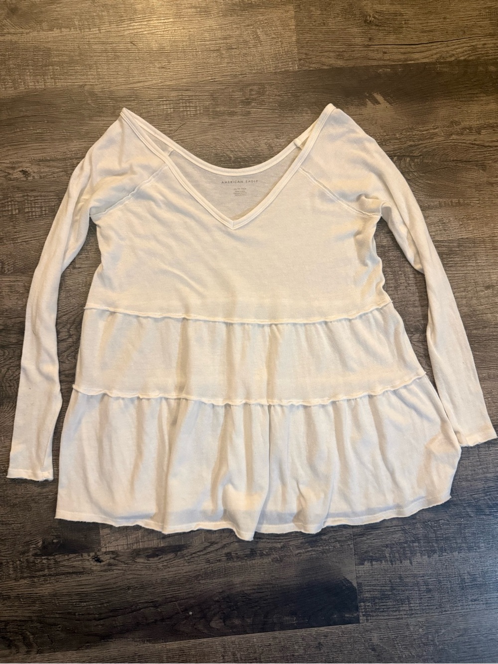 American Eagle White Tiered Thin Long Sleeve V-Neck w/Distressed Hem